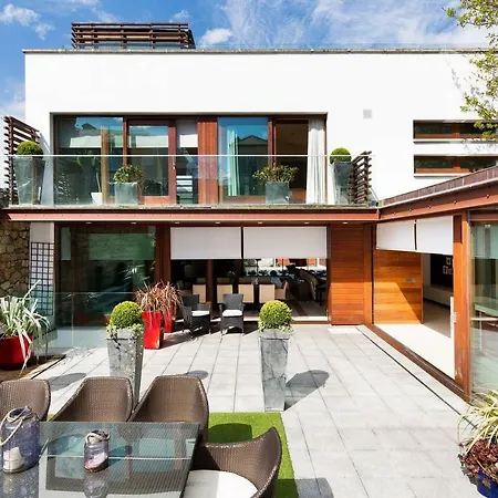 Modern Elegance, Steps From The Aviva! Cinema * Dublin