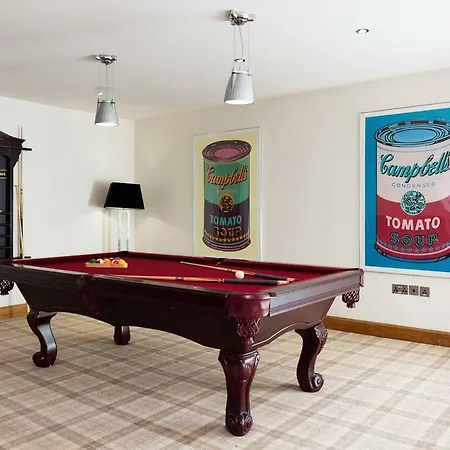 Modern Elegance, Steps From The Aviva! Cinema Holiday home